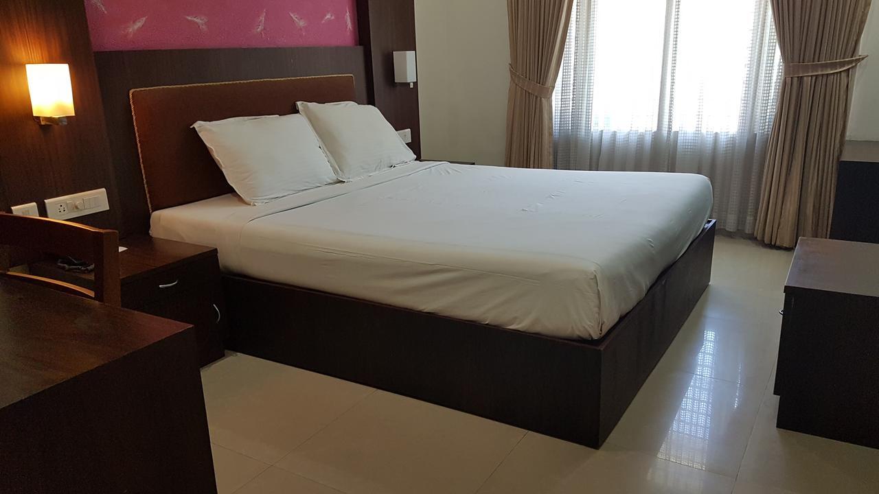 The Central Park Kollam Exterior photo