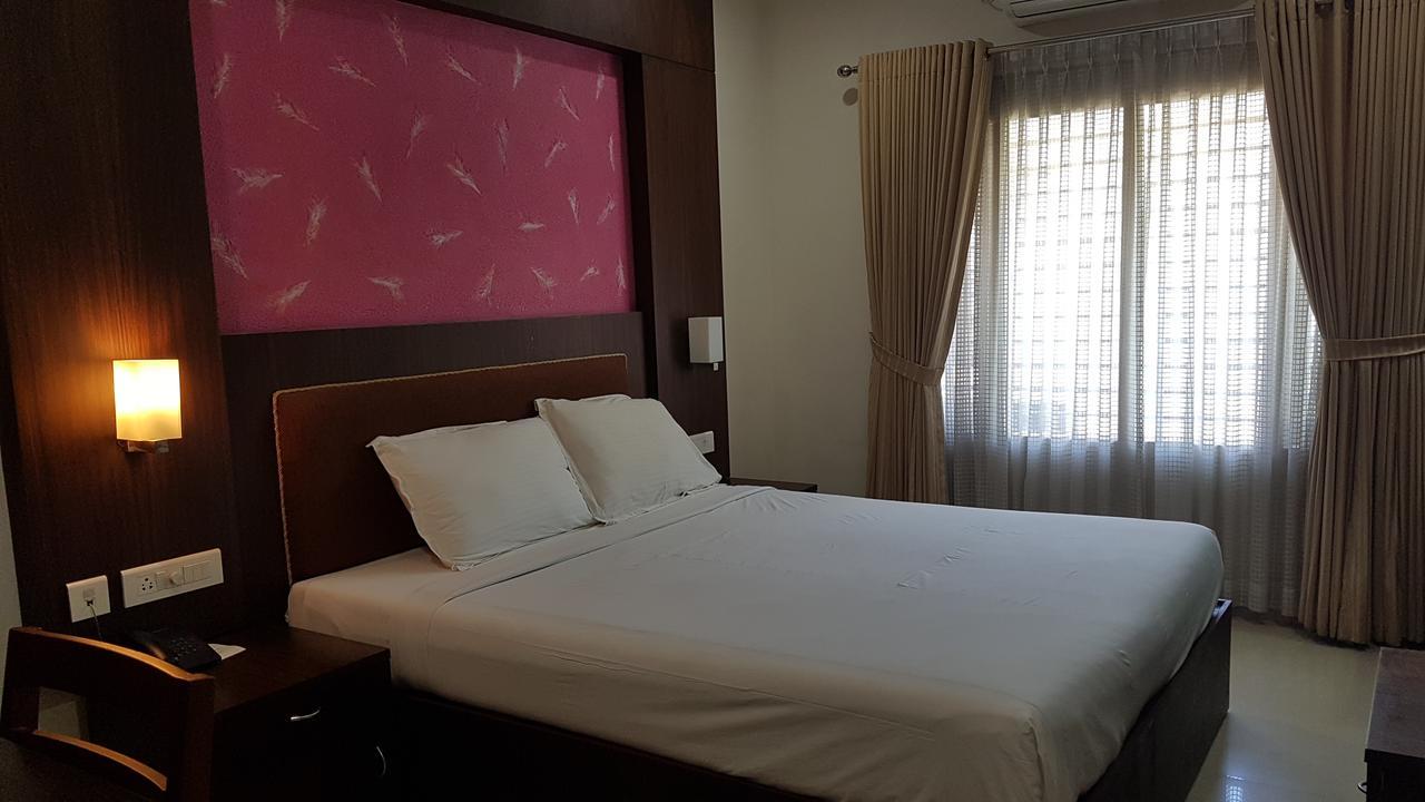 The Central Park Kollam Exterior photo